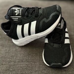 COPY - 6C - Adidas swift run